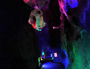 灵山聚龙洞景观-猿人古洞